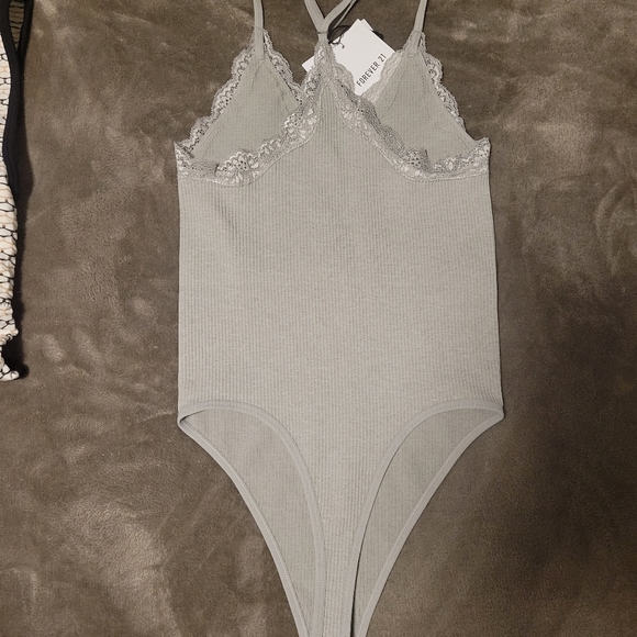 Grey lace body suit - Picture 3 of 4
